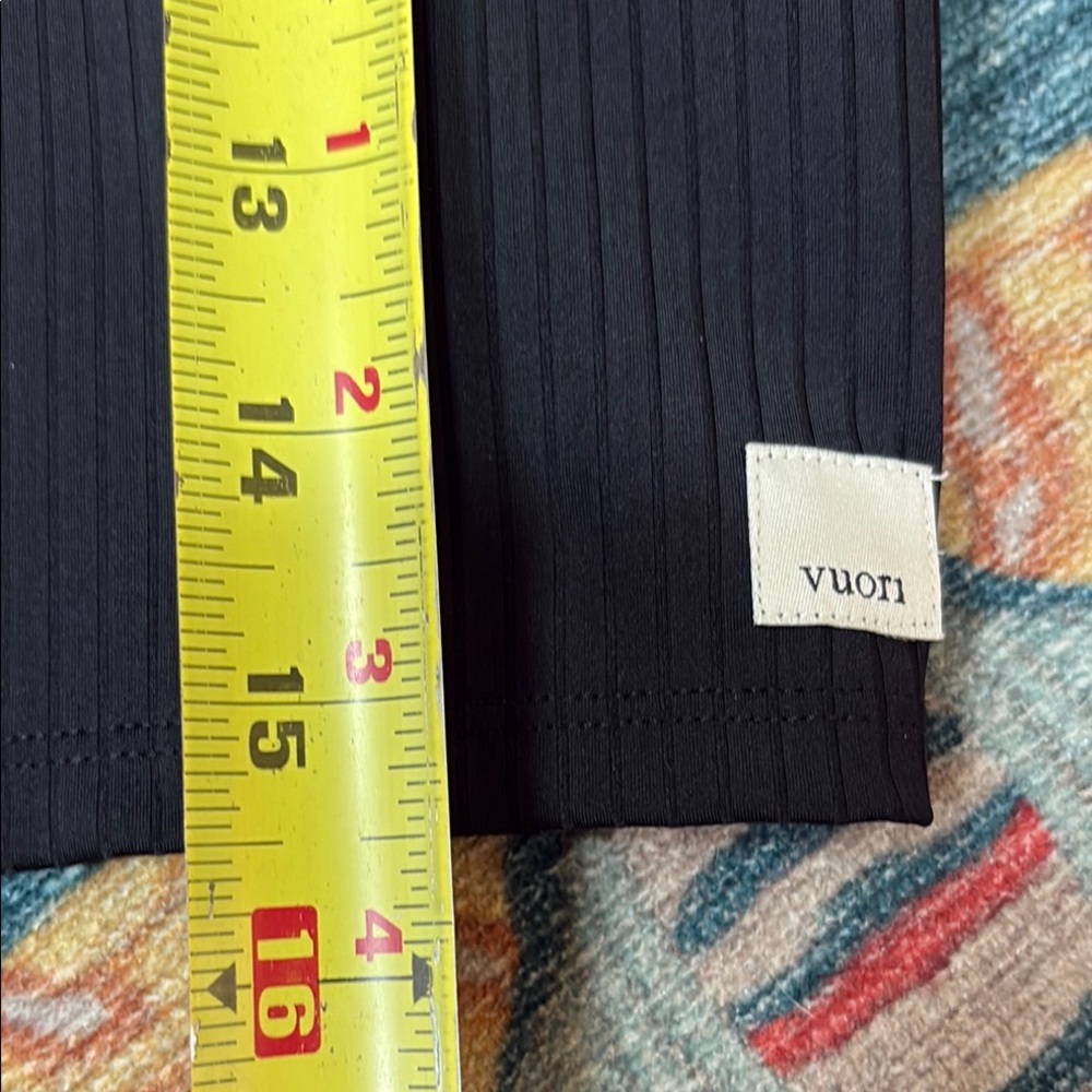 Vuori Inversion Rib Black Ribbed Support Tank L - Picture 4 of 5